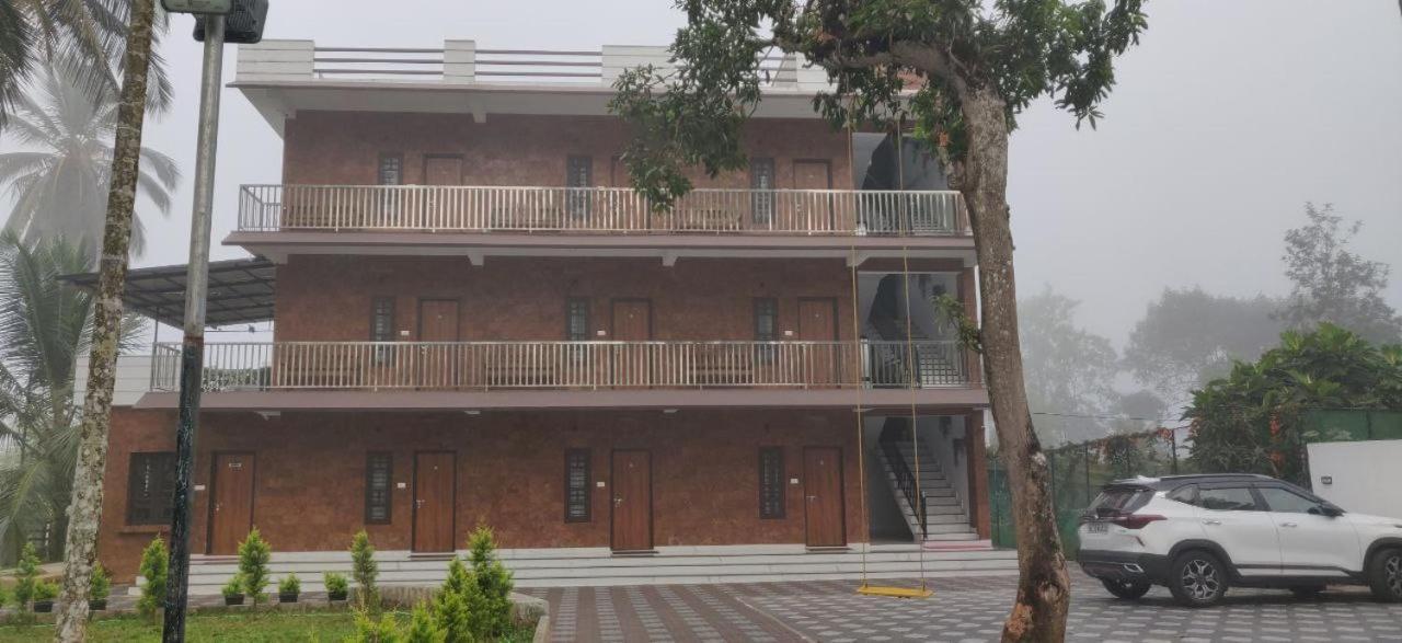 Dolphin Enclave Service Studio Apartments Kalpatta Buitenkant foto