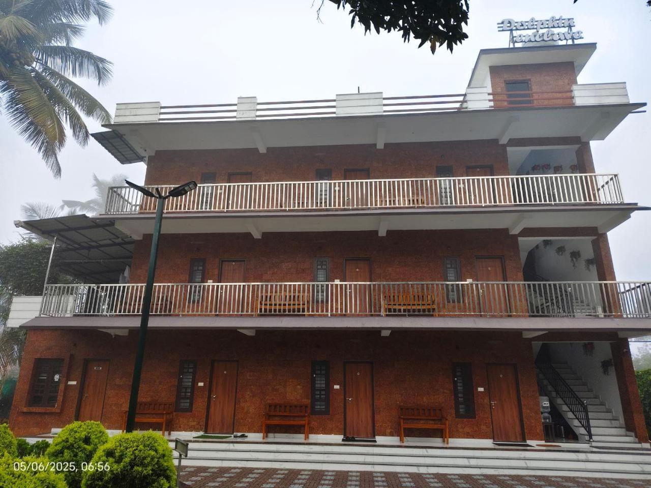 Dolphin Enclave Service Studio Apartments Kalpatta Buitenkant foto